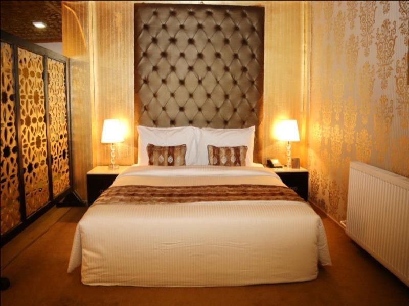 Batra Hotels And Residences Srīnagar Zewnętrze zdjęcie