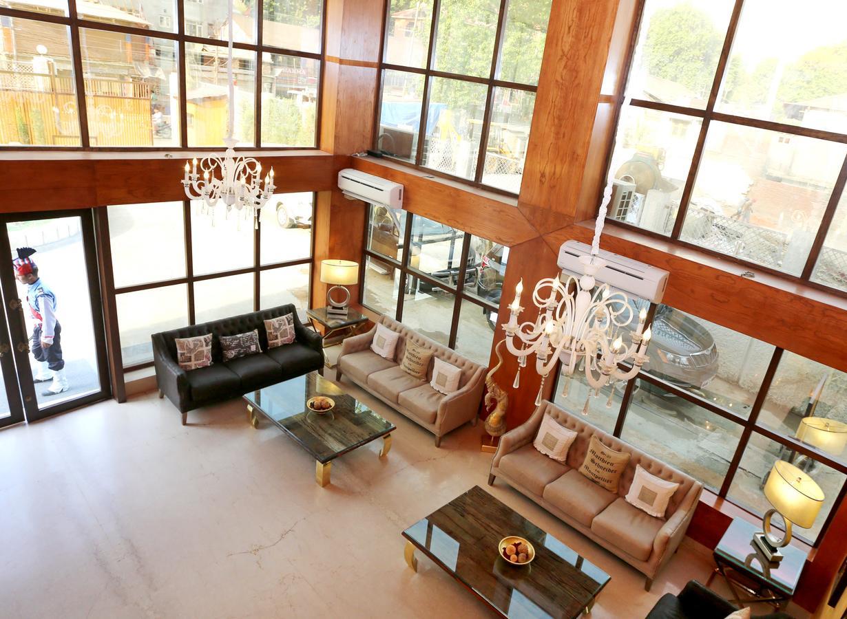 Batra Hotels And Residences Srīnagar Zewnętrze zdjęcie