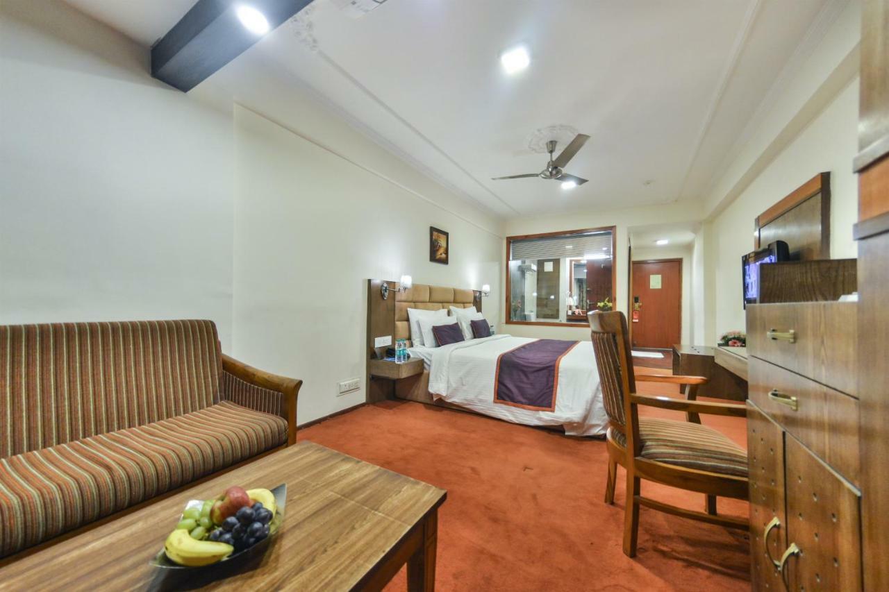 Batra Hotels And Residences Srīnagar Zewnętrze zdjęcie