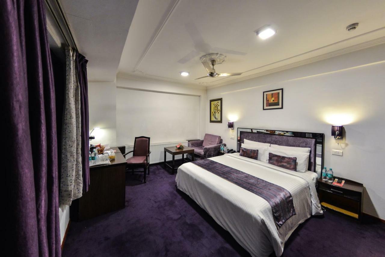 Batra Hotels And Residences Srīnagar Zewnętrze zdjęcie