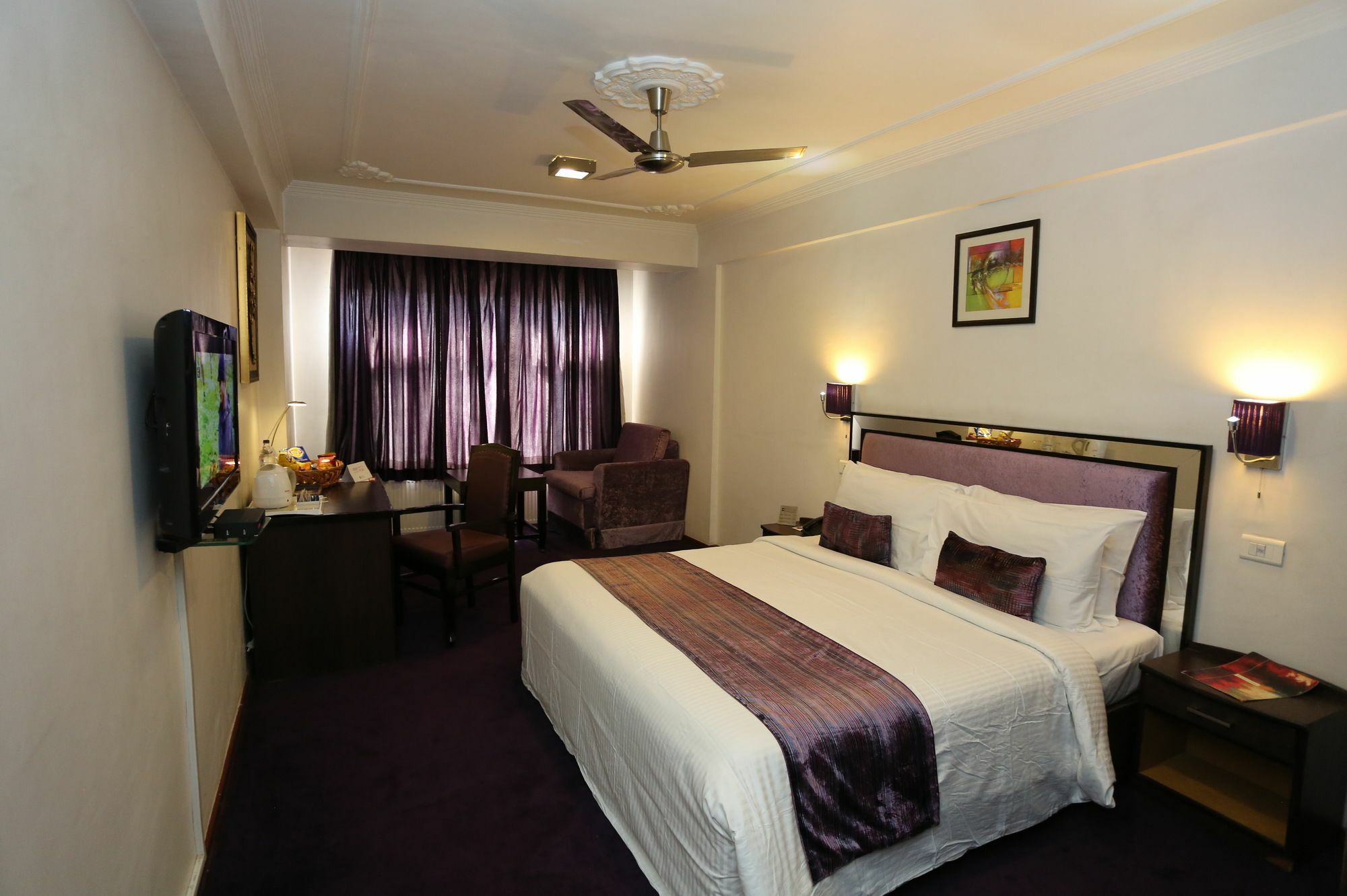Batra Hotels And Residences Srīnagar Zewnętrze zdjęcie